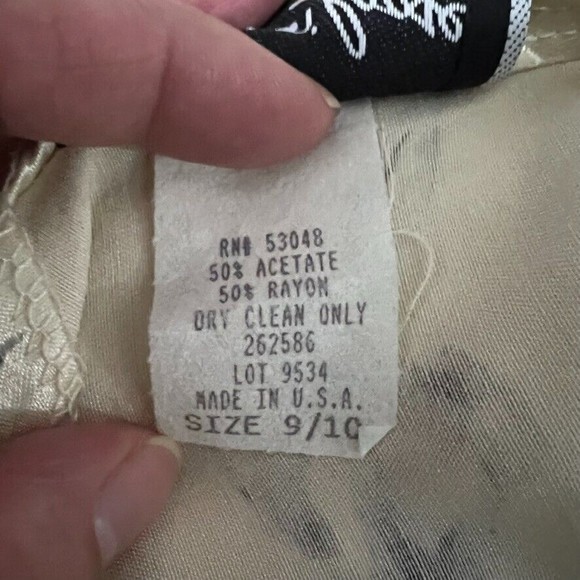 1990s Classic Silky Floral Brocade Sleeveless Dress-Back Button Key Hole Closure - Picture 13 of 13